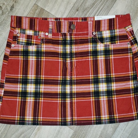 AE Red/Black Plaid/Tartan Skirt/Kilt